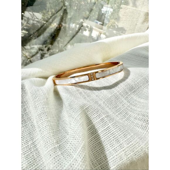 Gold color pearlescent bangle bracelet - Picture 1 of 5